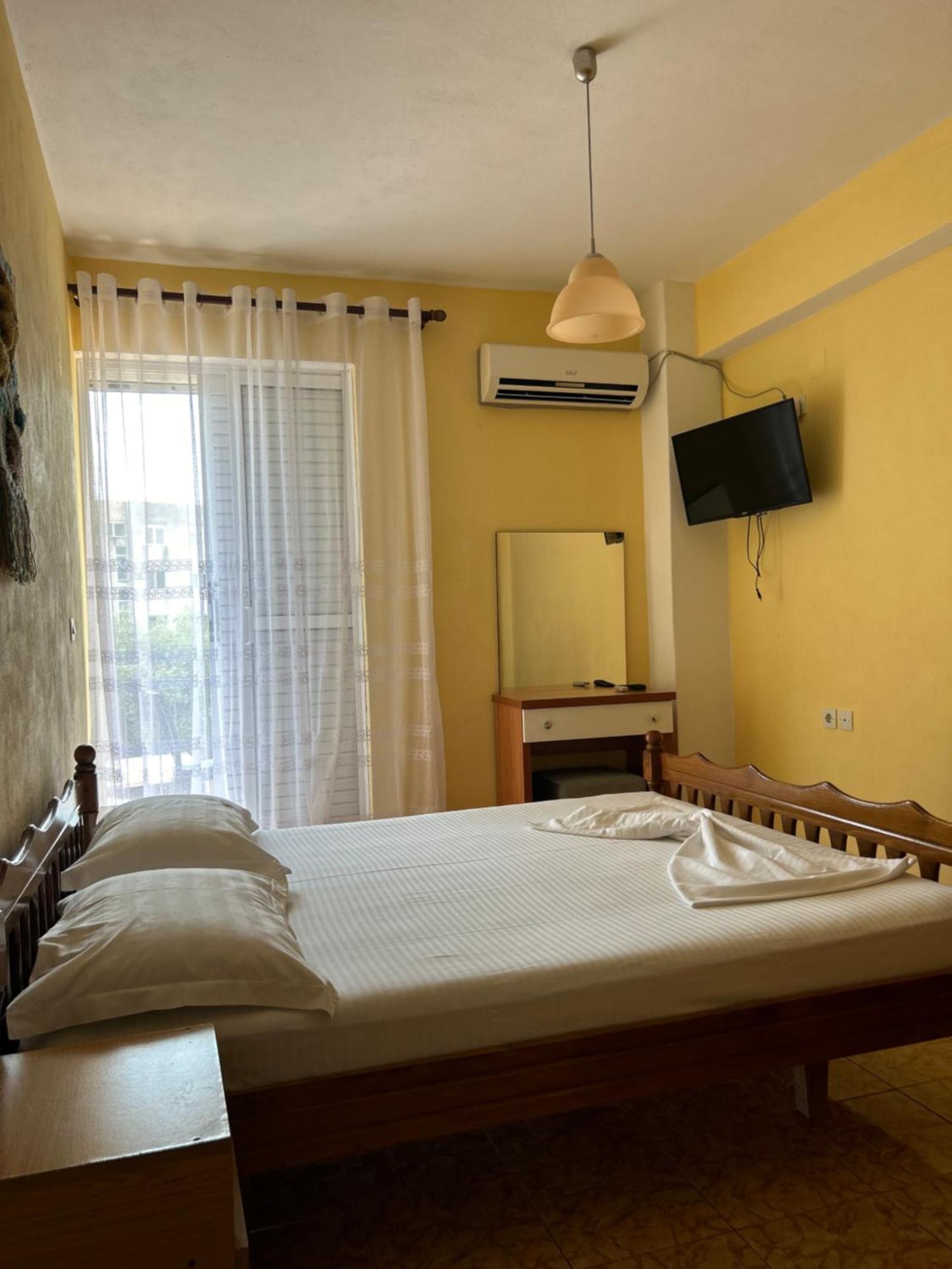 هيماري Areti Rooms Hotel المظهر الخارجي الصورة
