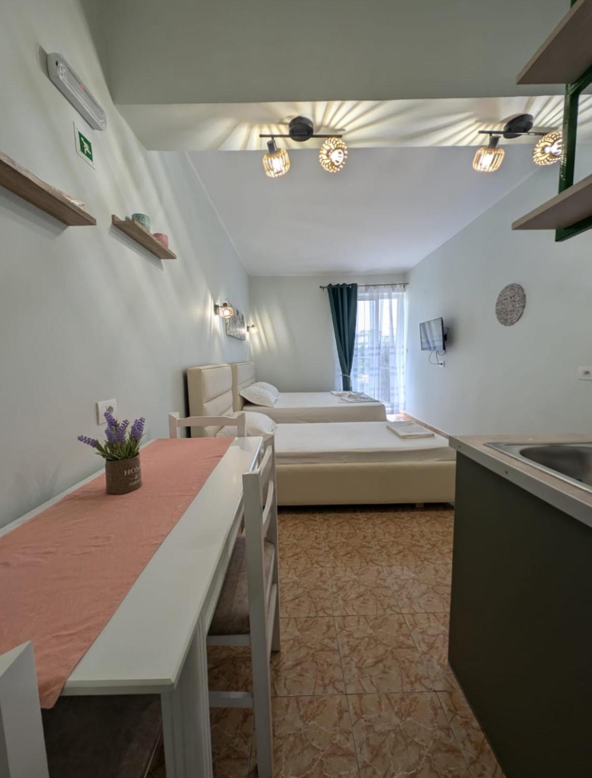 هيماري Areti Rooms Hotel المظهر الخارجي الصورة